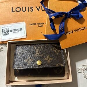 Louis Vuitton 6 key holder